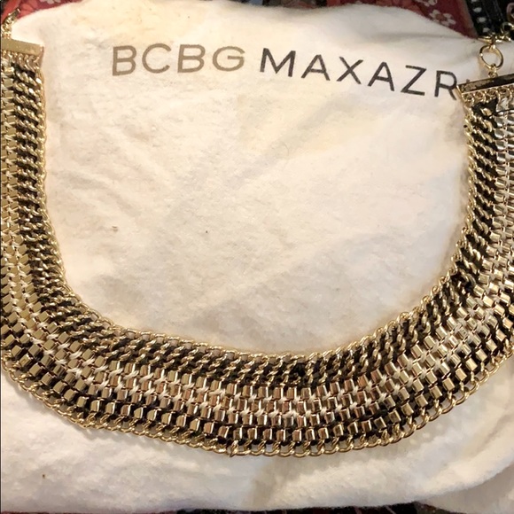 BCBG MAXAZRIA Black and Gold statement necklace - Picture 3 of 4